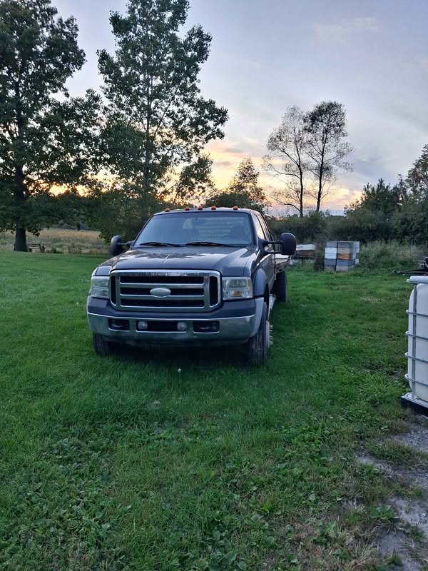 2007 Ford F550 Super Duty Crew Cab & Chassis - Lariat Cab & Chassis 4D
