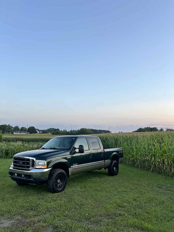 2003 Ford F250 Super Duty Crew Cab - Lariat Pickup 4D 6 3\/4 ft