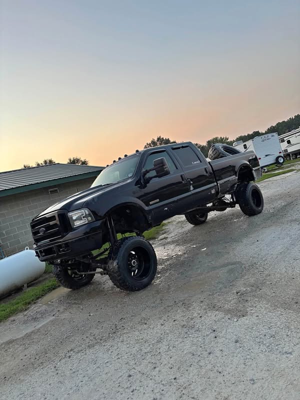 2002 Ford F350 Super Duty Crew Cab & Chassis - XLT Cab & Chassis 4D