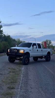 1999 Ford F350 Super Duty Crew Cab - XLT Pickup 4D 8 ft
