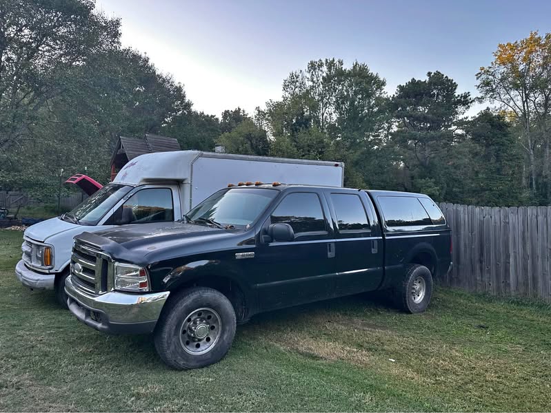 1999 Ford F250 Super Duty Crew Cab - Lariat Pickup 4D 8 ft