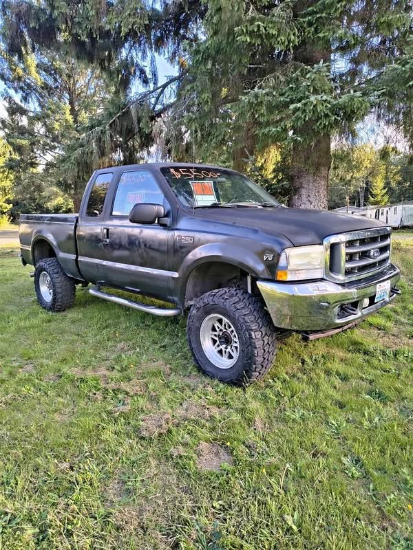 2002 Ford F250 Super Duty Crew Cab - XL Pickup 4D 8 ft