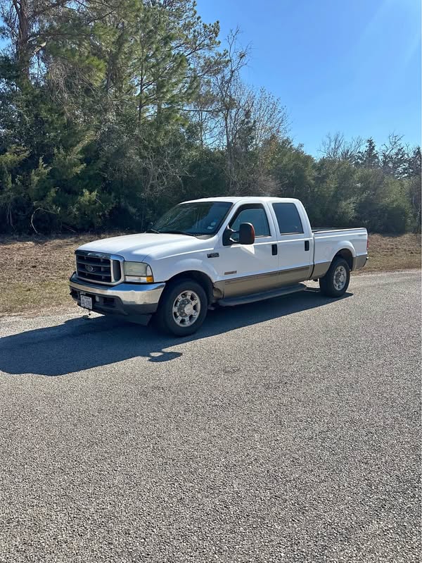 2004 Ford F250 Super Duty Crew Cab - Lariat Pickup 4D 6 3\/4 ft