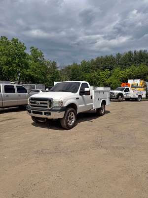 2002 Ford F250 Super Duty Regular Cab - XL