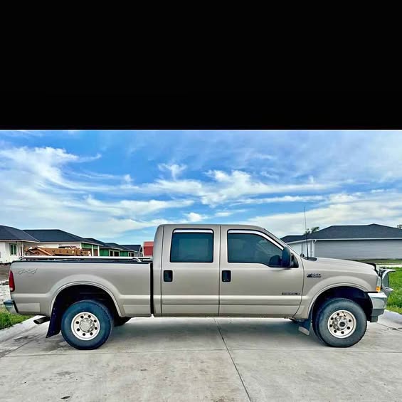 2003 Ford F250 Super Duty Crew Cab - XLT Pickup 4D 6 3\/4 ft