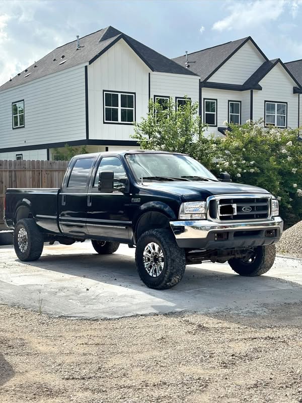 1999 Ford F250 Super Duty Crew Cab - XLT Pickup 4D 8 ft