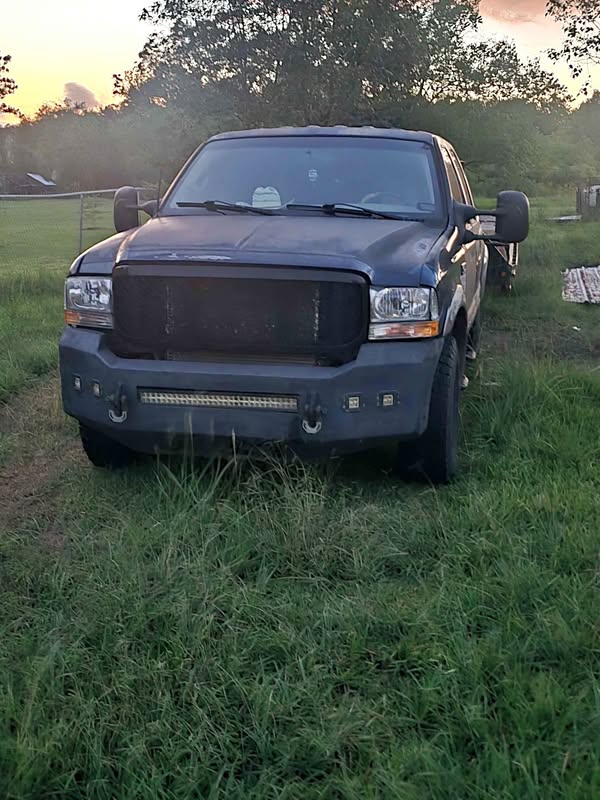 2002 Ford F250 Super Duty Crew Cab - Lariat Pickup 4D 6 3\/4 ft