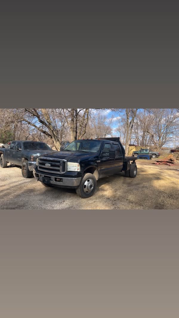 2007 Ford F350 Super Duty Super Cab - Lariat Pickup 4D 8 ft