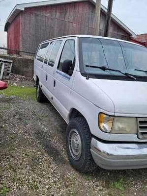 1999 Ford E350 Super Duty Cargo - Commercial Van 3D