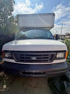 2007 FORD E-350 super duty white cutway van