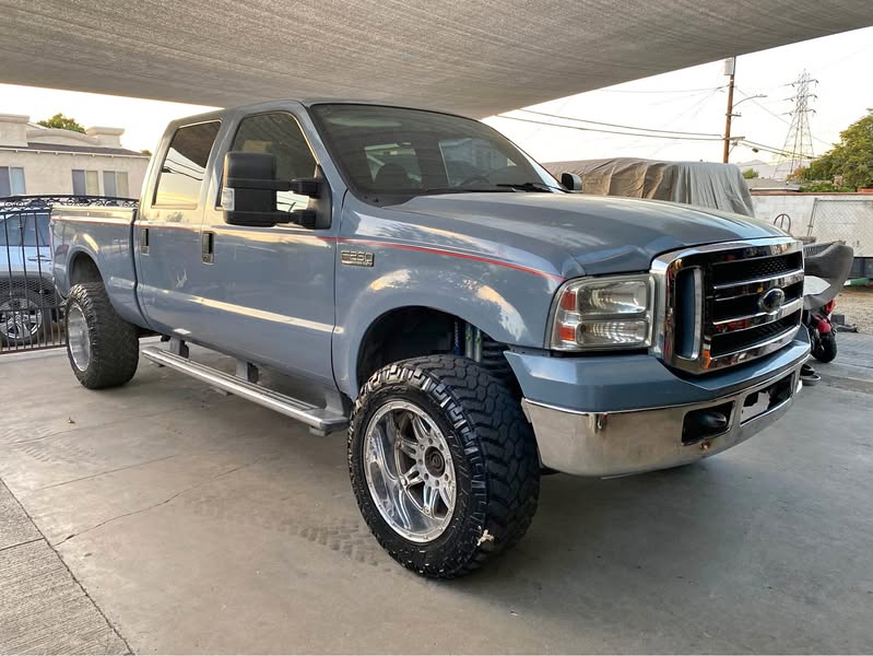 1999 Ford F250 Super Duty Crew Cab - XLT Pickup 4D 6 3\/4 ft