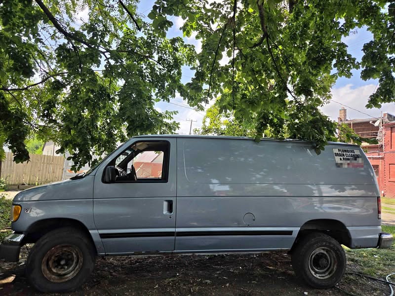 1999 Ford E350 Super Duty Cargo - Van 3D