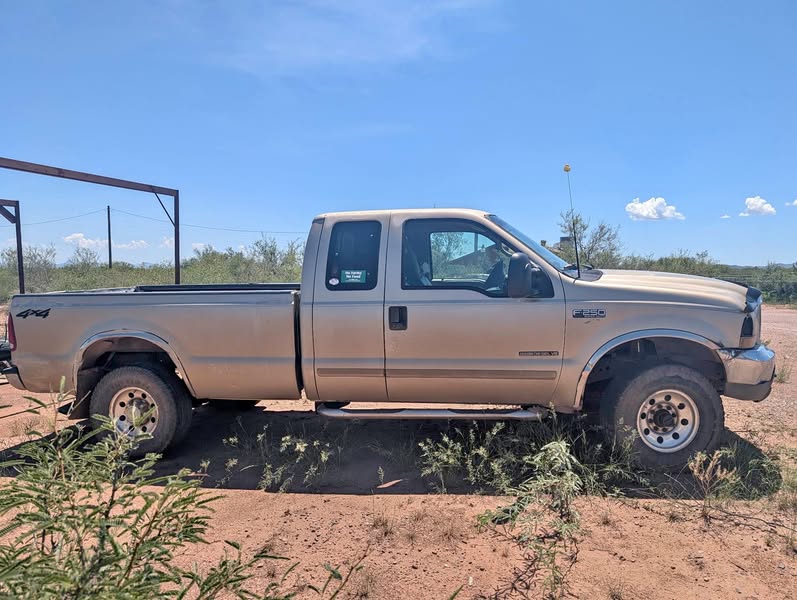 2001 Ford F250 Super Duty Crew Cab - Xlt