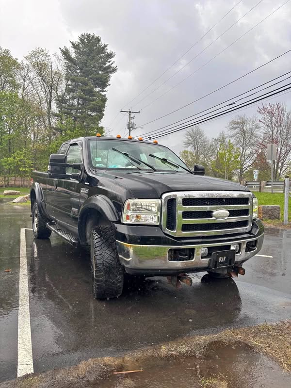 2006 Ford F350 Super Duty Crew Cab - XL Pickup 4D 8 ft