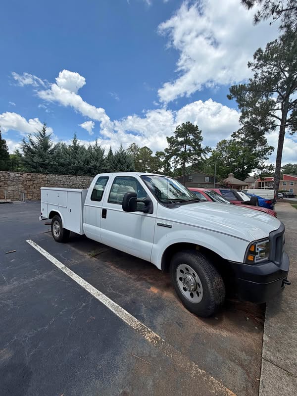 2005 Ford F250 Super Duty Regular Cab - XL Pickup 2D 8 ft