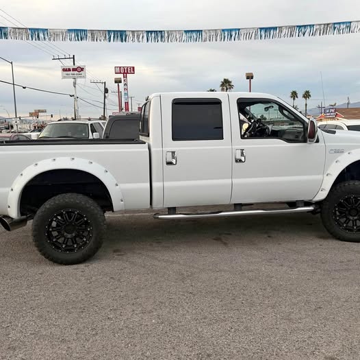 2004 Ford F250 Super Duty Super Cab - 4x4