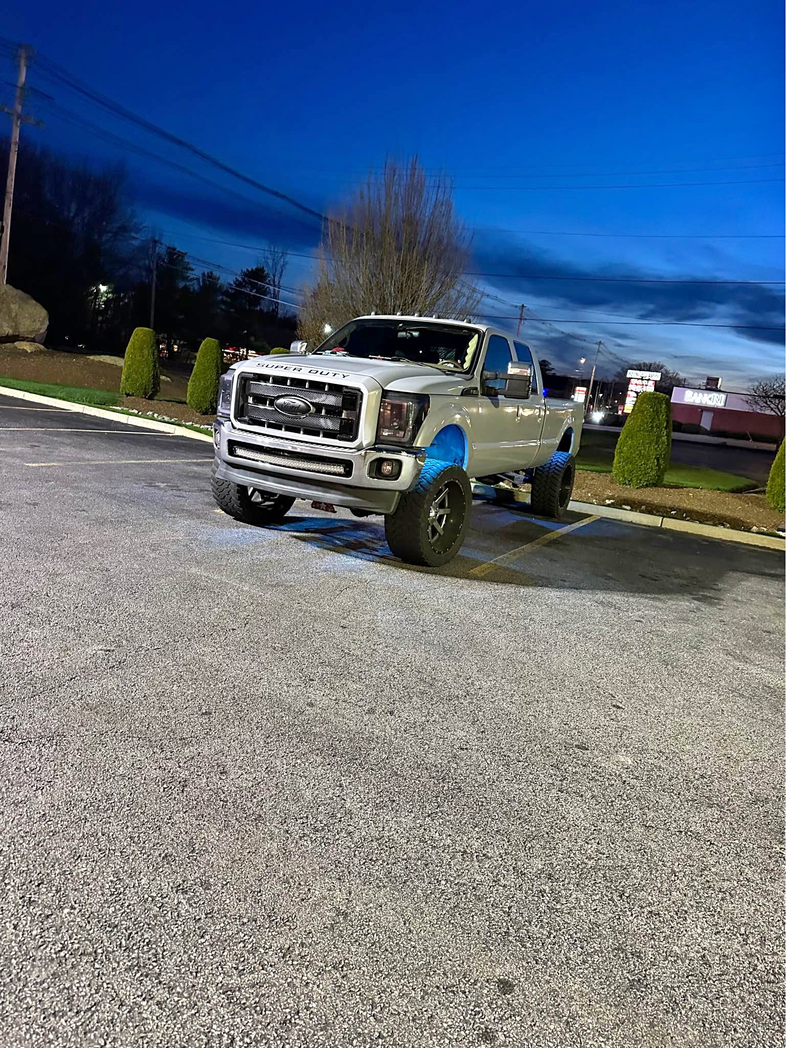 1999 Ford F350 Super Duty Crew Cab - Long Bed