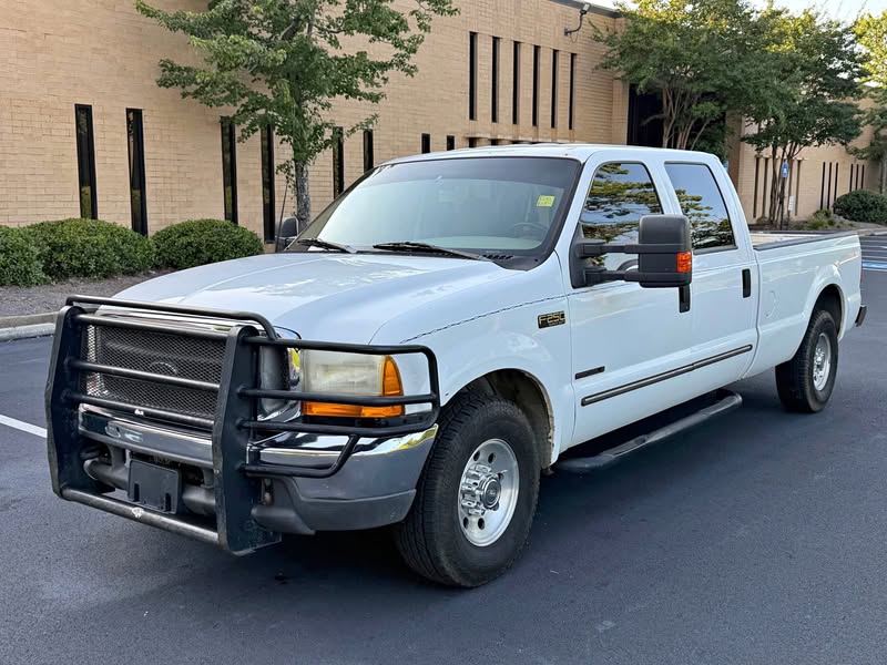 2000 Ford F250 Super Duty Crew Cab - XL Pickup 4D 8 ft