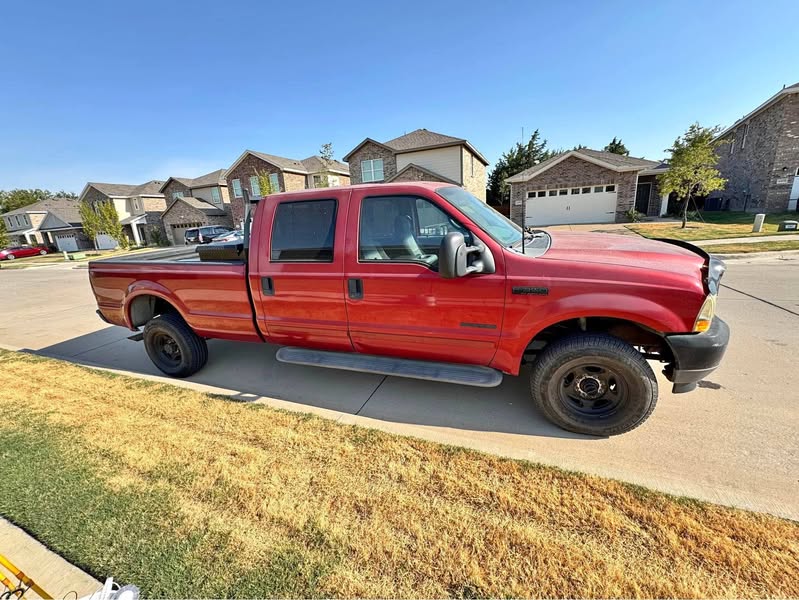 2002 Ford F350 Super Duty Crew Cab - XLT Pickup 4D 8 ft