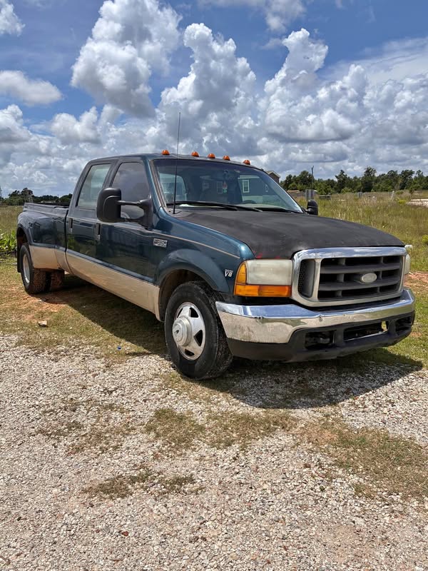 1999 Ford F350 Super Duty Super Cab & Chassis - 4x2