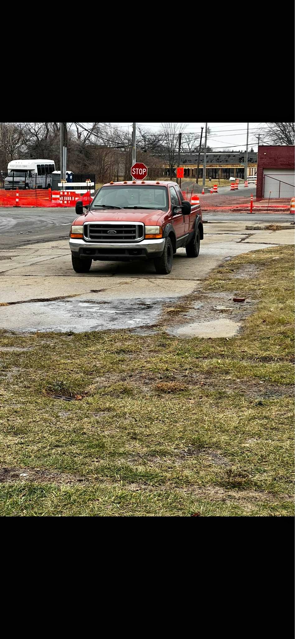 2000 Ford F250 Super Duty Crew Cab - Lariat Pickup 4D 8 ft