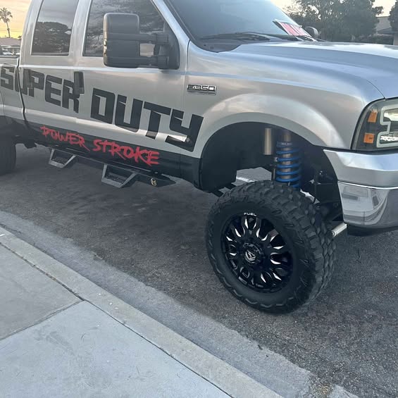 2006 Ford F350 Super Duty Super Cab & Chassis - Super Duty