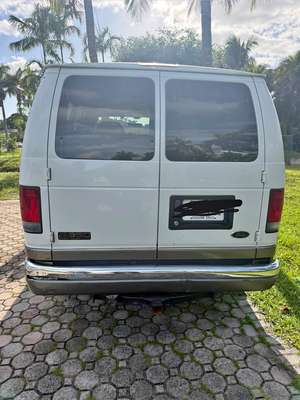 2003 Ford E350 Super Duty Cargo - Commercial Van 3D