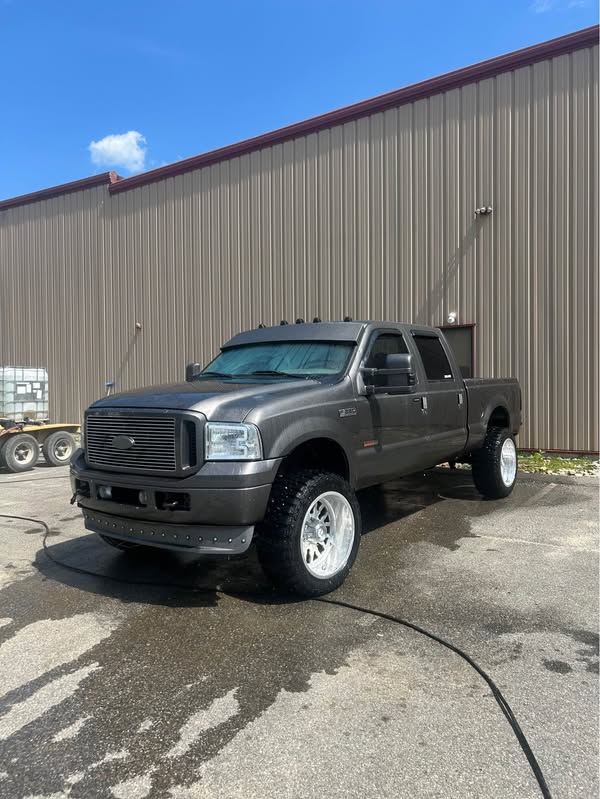2006 Ford F250 Super Duty Crew Cab - XLT Pickup 4D 6 3\/4 ft