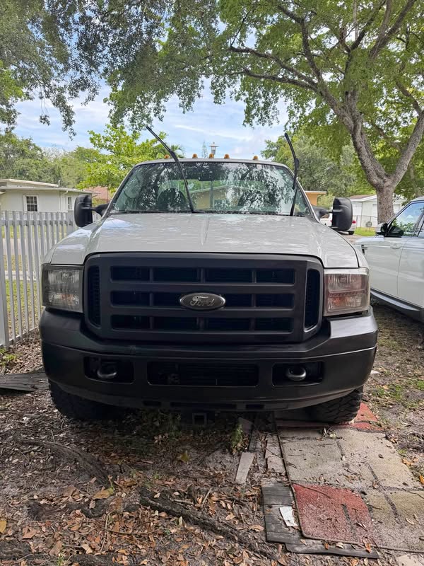 2006 Ford F250 Super Duty Crew Cab - FX4 Pickup 4D 6 3\/4 ft