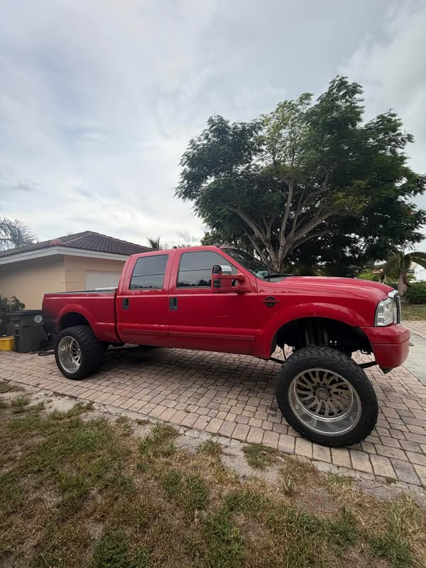 2001 Ford F250 Super Duty Crew Cab - Lariat