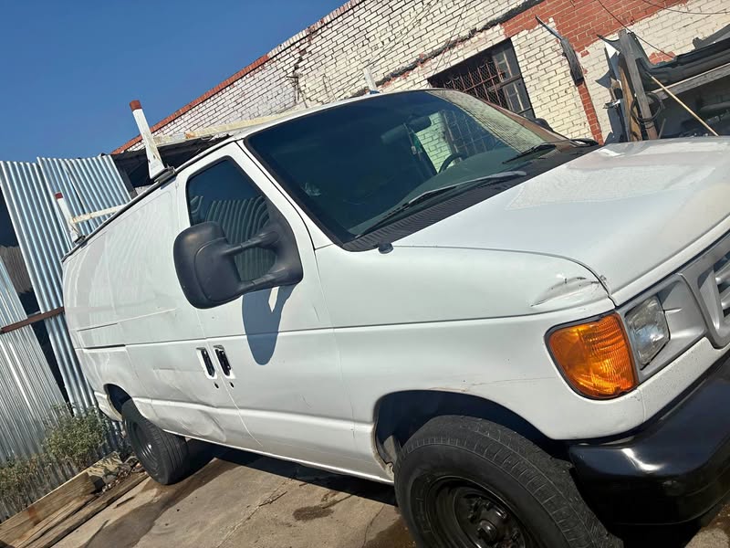 2007 Ford E250 Super Duty Cargo - Extended Van 3D