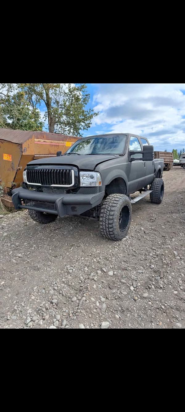 2006 Ford F350 Super Duty Crew Cab - Lariat Pickup 4D 6 3\/4 ft