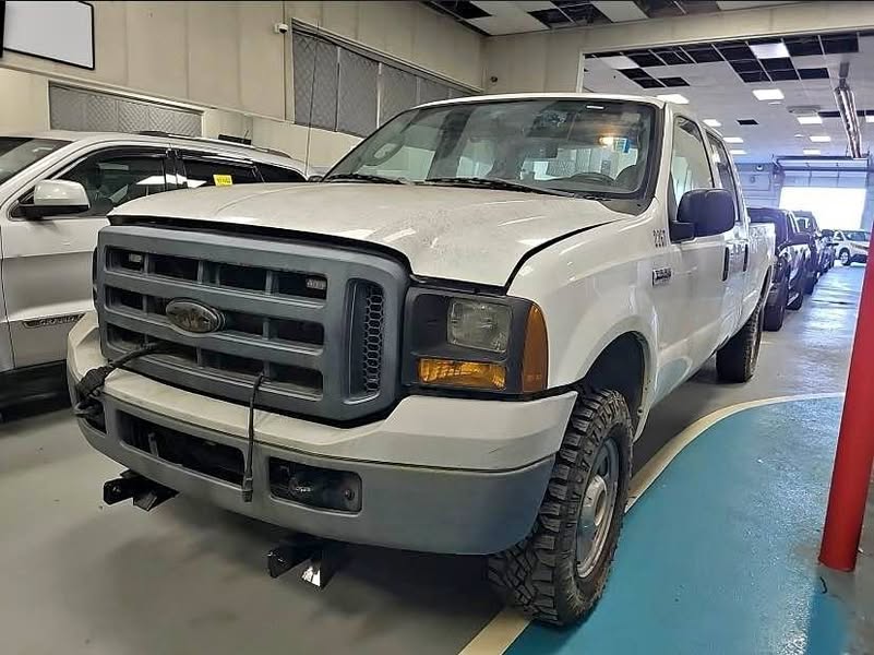 2006 Ford F250 Super Duty Crew Cab - XL Pickup 4D 8 ft