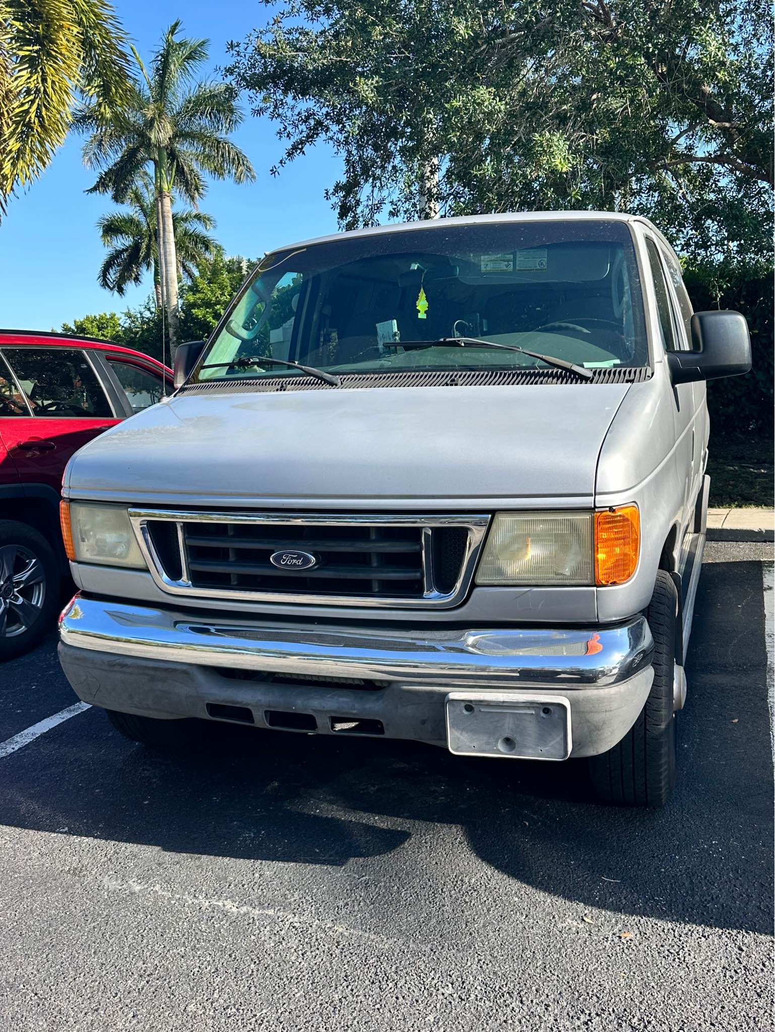 2007 Ford E350 Super Duty Passenger - XL Van 3D