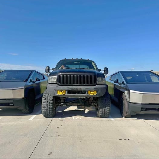 2000 Ford F250 Super Duty Crew Cab - Lariat