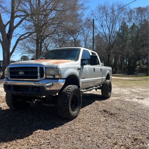 2000 Ford F250 Super Duty Crew Cab - XLT Pickup 4D 6 3\/4 ft
