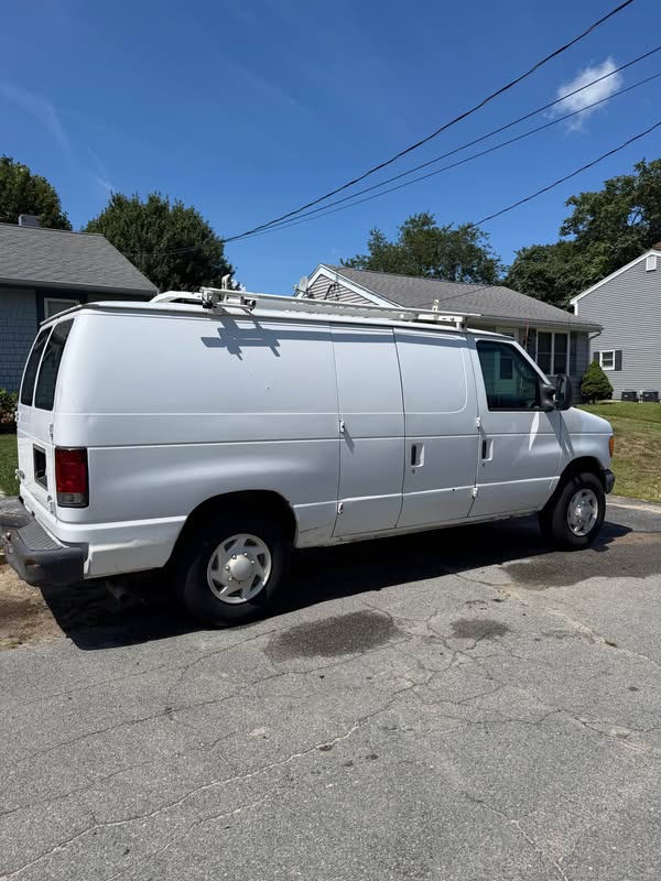 2007 Ford E150 Super Duty Cargo