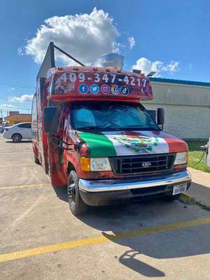 2007 Ford E350 Super Duty Passenger