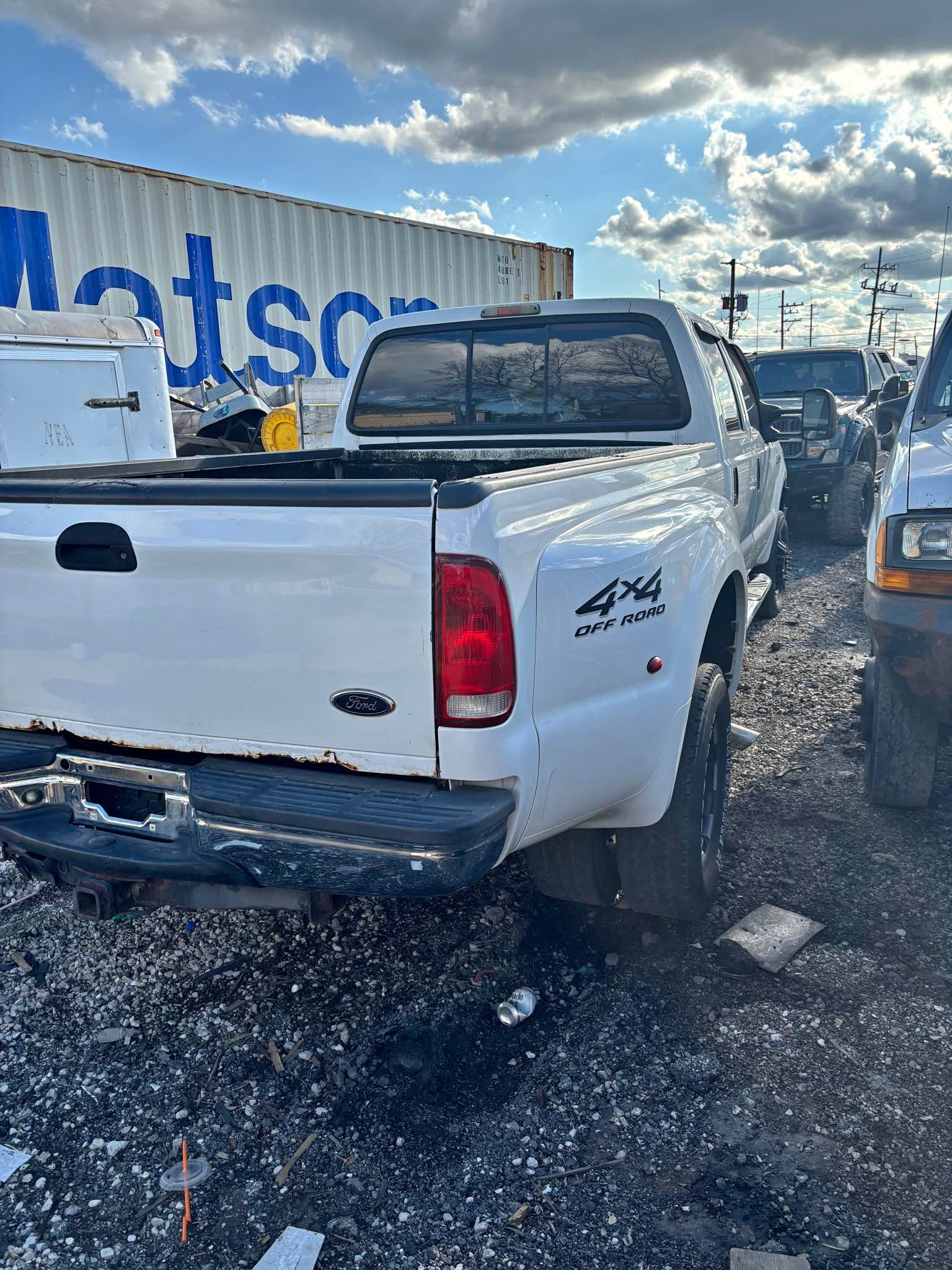 2007 Ford F350 Super Duty Crew Cab & Chassis - Lariat Cab & Chassis 4D