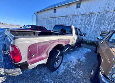 1999 Ford F350 Super Duty Crew Cab & Chassis - Lariat Cab & Chassis 4D