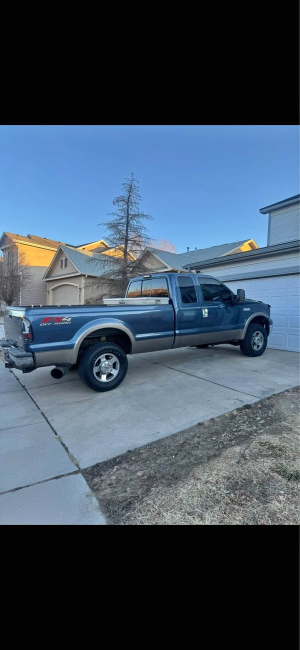2005 Ford F250 Super Duty Super Cab - FX4 Pickup 4D 8 ft