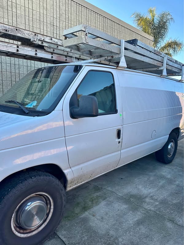 2003 Ford E350 Super Duty Cargo - Commercial Extended Van 3D