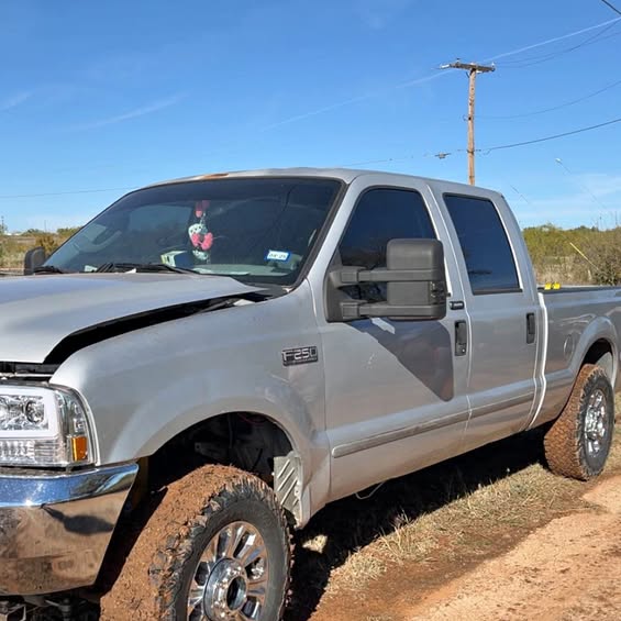 2004 Ford F250 Super Duty Crew Cab - Lariat Pickup 4D 6 3\/4 ft