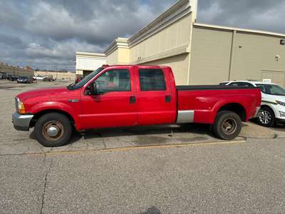 2000 Ford F350 Super Duty Crew Cab - XL Pickup 4D 8 ft