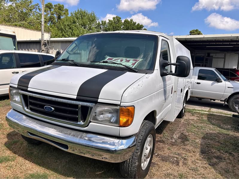 2007 Ford E350 Super Duty Cargo - Commercial Van 3D