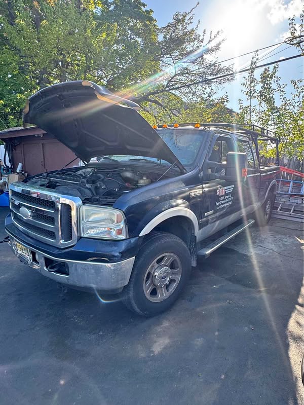 2005 Ford F250 Super Duty Super Cab - Lariat Pickup 4D 8 ft