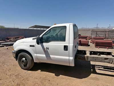 2004 Ford F350 Super Duty Regular Cab & Chassis - 165\