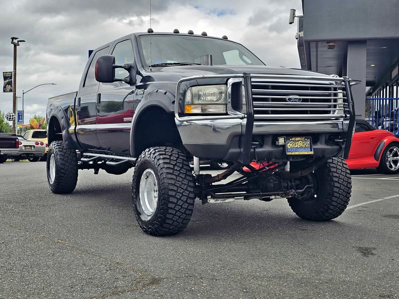 2004 Ford F250 Super Duty Super Cab - XLT
