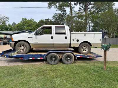 2000 Ford F250 Super Duty Crew Cab - Lariat Pickup 4D 8 ft