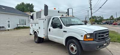 1999 Ford F350 Super Duty Regular Cab - XLT Pickup 2D 8 ft